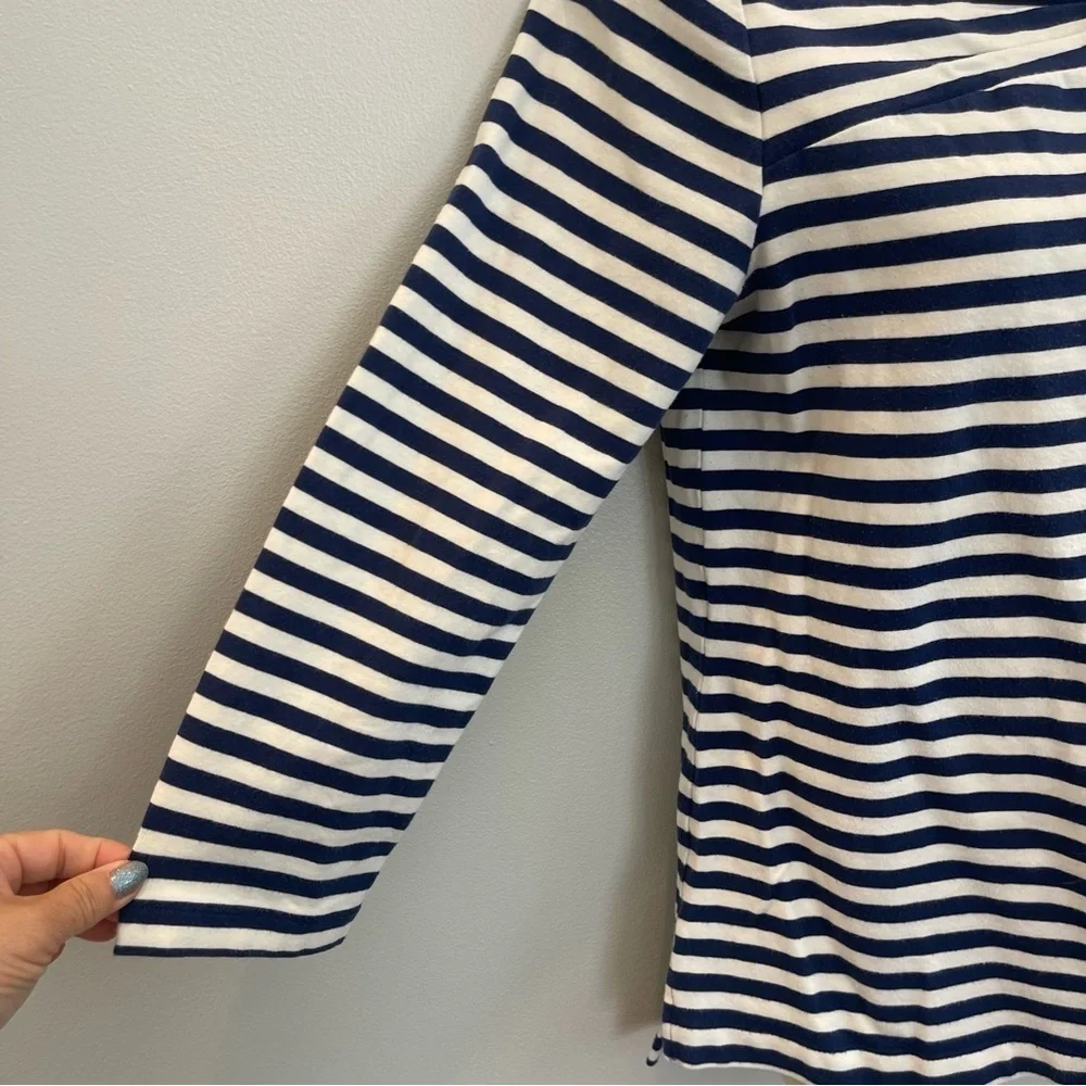 Kate Spade Wheaton Top of Mandy Bax­ter (Mol­ly Ephraim) in Last Man Stand­ing